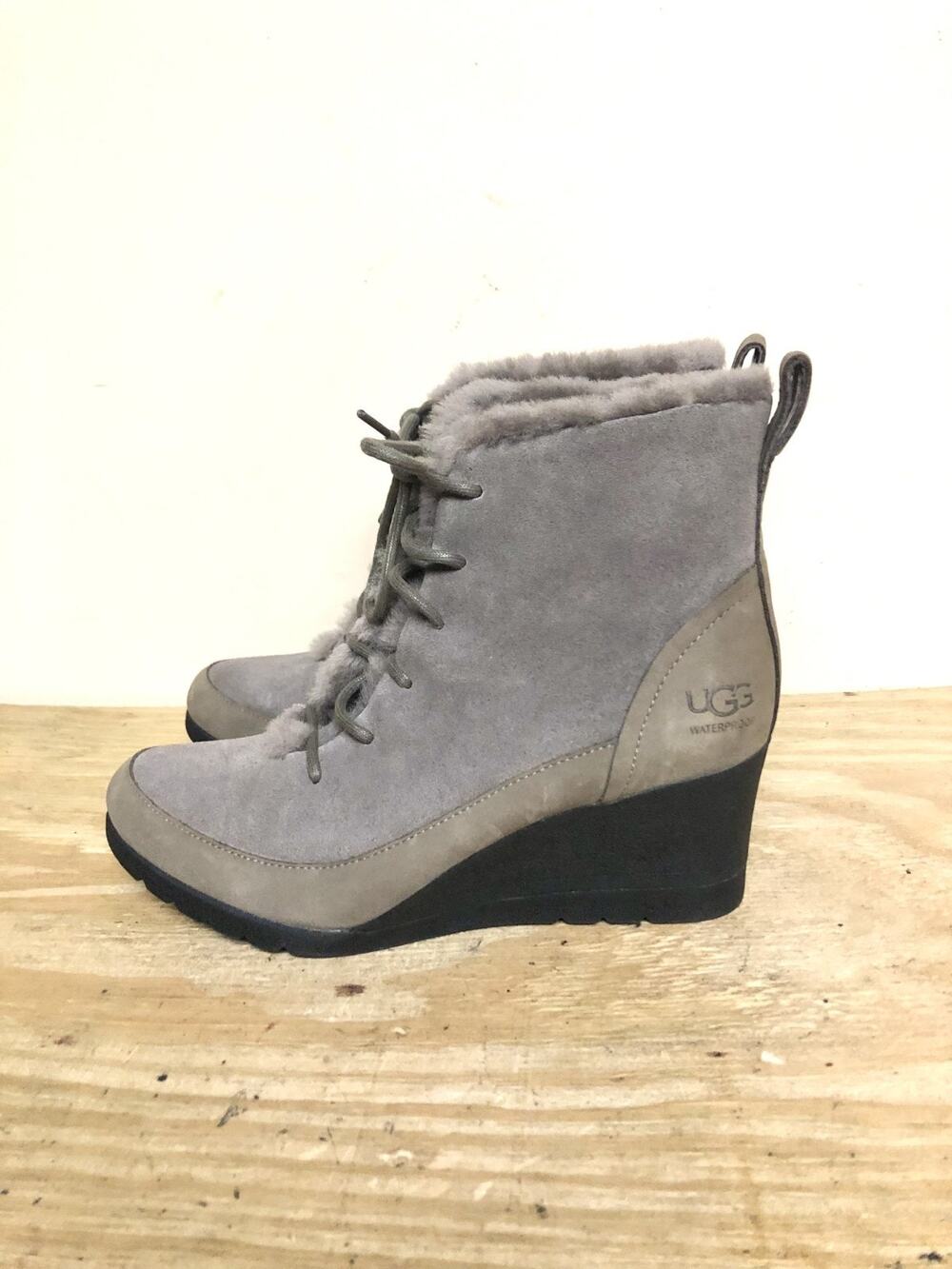 New Ugg Boots Womens 7.5 Gray Suede Bridgit Shearling Lined Trim Wedge Shoes